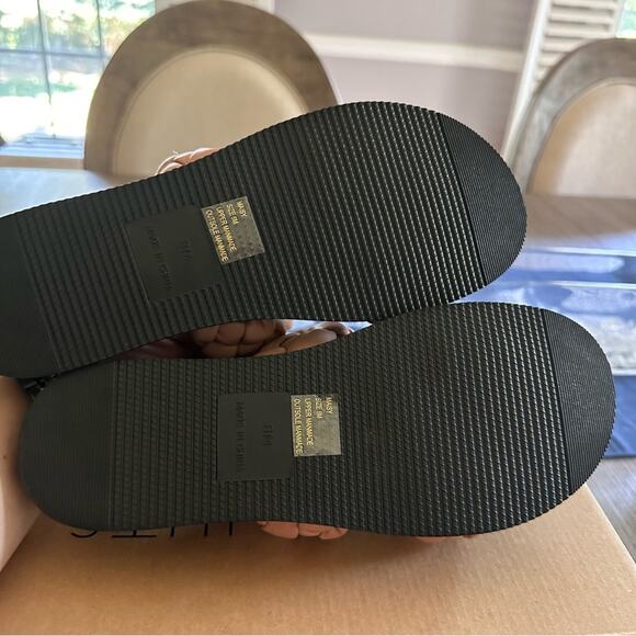 Coconuts by Matisse Ladies' Blush & Black Maisy Braid-Strap Sandal size 8 NWT - Picture 9 of 9